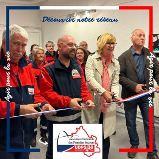 /𝑨 𝒍𝒂 𝒅𝒆́𝒄𝒐𝒖𝒗𝒆𝒓𝒕𝒆 𝒅𝒆 𝒏𝒐𝒕𝒓𝒆 𝒓𝒆́𝒔𝒆𝒂𝒖 / chaque mois découvrez la diversité de nos membres
𝑫𝙀𝑺 𝑵𝙊𝑼𝙑𝑬𝘼𝑼𝙓 𝙇𝑶𝘾𝑨𝙐𝑿 𝒂̀ 𝑮𝙍𝑬𝙉𝑶𝘽𝑳𝙀 𝙥𝒐𝙪𝒓 𝒍'𝑼𝘿𝑷𝙎 𝙙𝒆 𝒍'𝑰𝙎𝑬̀𝙍𝑬
Créée en 1⃣9⃣7⃣2⃣, l’UDPS de l’Isère fonctionne avec une cinquantaine de bénévoles.
En septembre 2⃣0⃣2⃣5⃣, de nouveaux locaux ont été inaugurés à 𝑮𝙍𝑬𝙉𝑶𝘽𝑳𝙀 permettant de capter des secouristes plus jeunes et ainsi consolider un engagement qui a profondément évolué
Ce n’est pas une, mais deux implantations dont jouit désormais l’UDPS de l’Isère / lire la suite / --> https://www.anps.fr/2025/12/15/des-nouveaux-locaux-a-grenoble-pour-ludps-de-lisere/
@UDPS 38 - Union Départementale des Premiers Secours de l'Isère
@udps38_
#GestesQuiSauvent #TeamANPS #Secourisme #premierssecours #benevolat